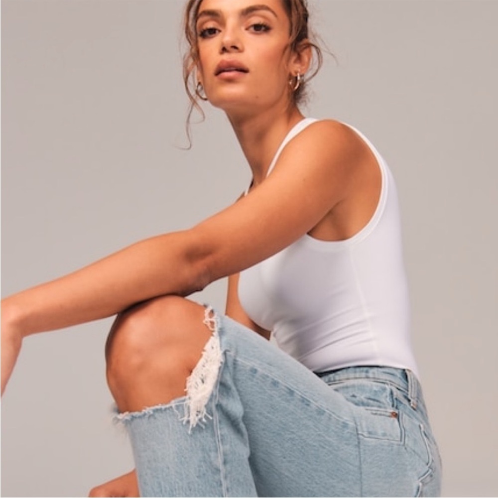 Abercrombie & Fitch The 90's Straight Ultra High Rise Denim Curve Love size 26